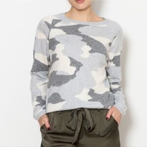 Brodie Cashmere Gray and Cream Sweater